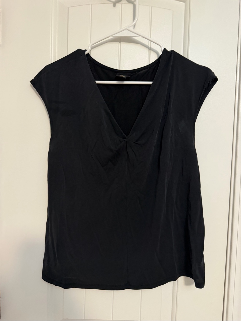 Worthington Black V-Neck Cap Sleeve Blouse